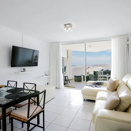 23 Sunset View Parque Del Conde Апартаменты *